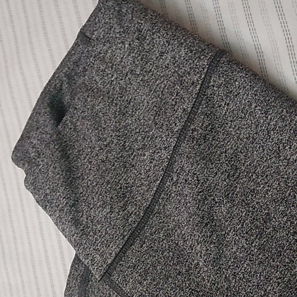 VICTORIA'S SECRET SPORT WOMENS CAPRI LEGGINGS - Picture 4 of 13